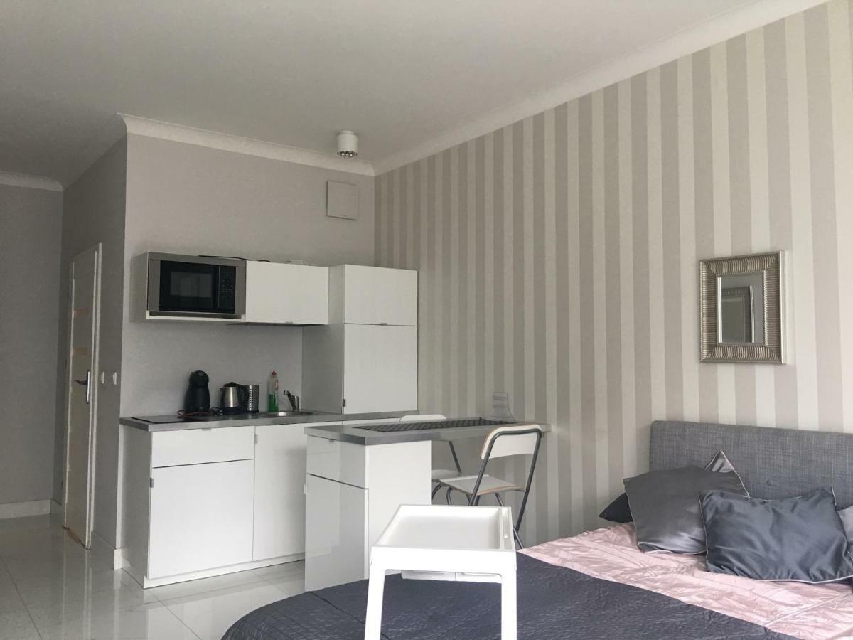 Studio Flat Triton Park Warschau Exterior foto